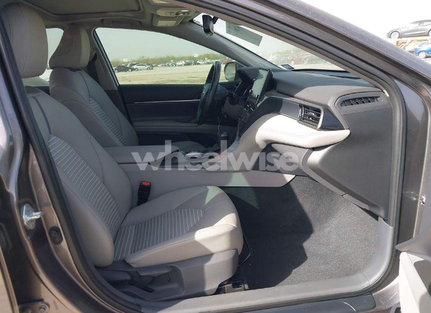 Photo 5 of 2021 Toyota Camry SE HYBRID (VIN 4T1S31AK0MU023701)