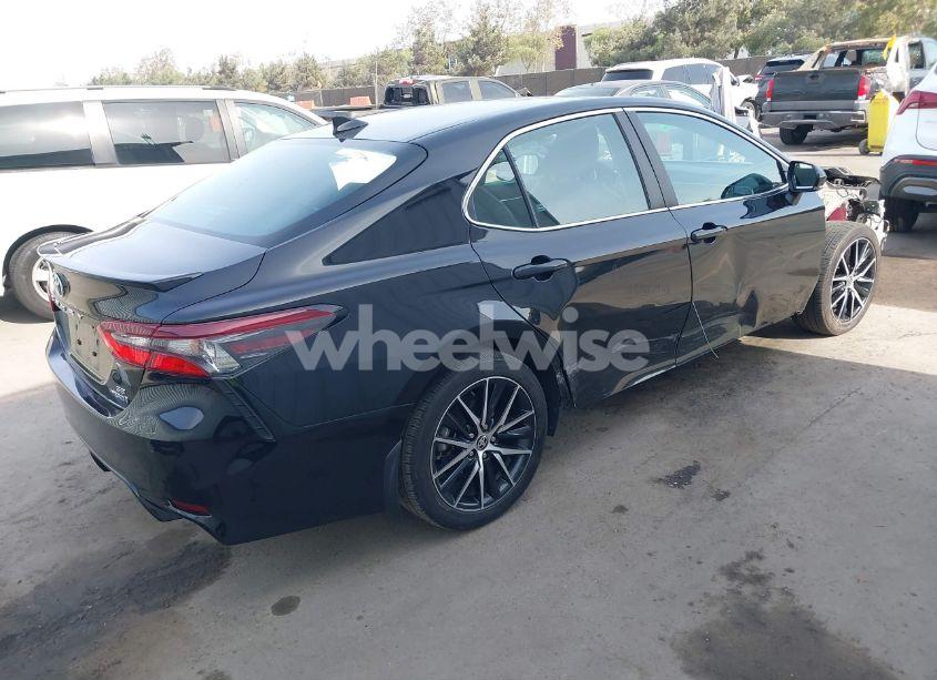 Photo 4 of 2024 Toyota Camry HYBRID SE (VIN 4T1S31AK0RU625456)