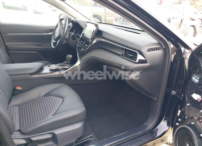 Photo 5 of 2024 Toyota Camry HYBRID SE (VIN 4T1S31AK0RU625456)