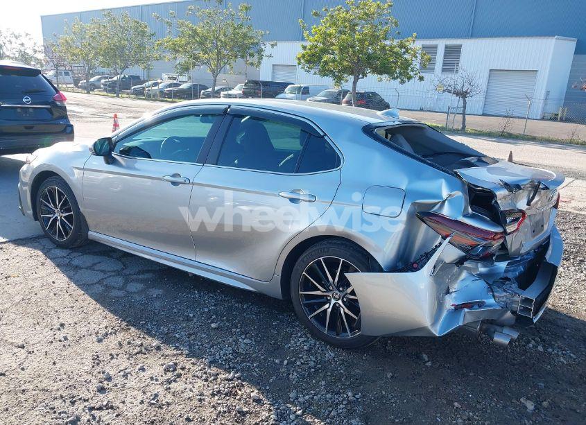 Photo 3 of 2024 Toyota Camry HYBRID SE (VIN 4T1S31AK1RU622419)