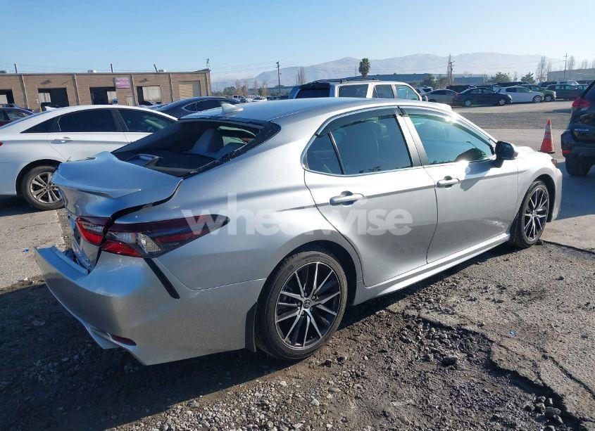 Photo 4 of 2024 Toyota Camry HYBRID SE (VIN 4T1S31AK1RU622419)