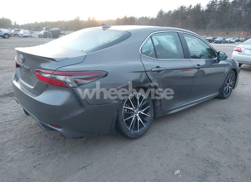 Photo 4 of 2024 Toyota Camry HYBRID SE (VIN 4T1S31AK1RU627880)