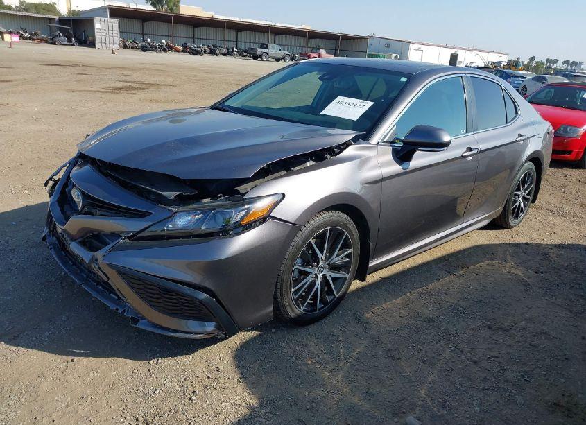 Photo 2 of 2023 Toyota Camry SE HYBRID (VIN 4T1S31AK2PU614164)