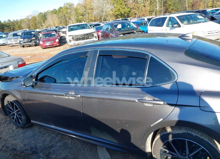 Photo 14 of 2024 Toyota Camry HYBRID SE (VIN 4T1S31AK3RU076254)