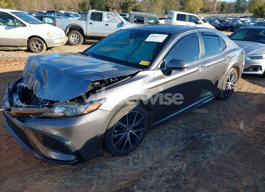 Photo 2 of 2024 Toyota Camry HYBRID SE (VIN 4T1S31AK3RU076254)