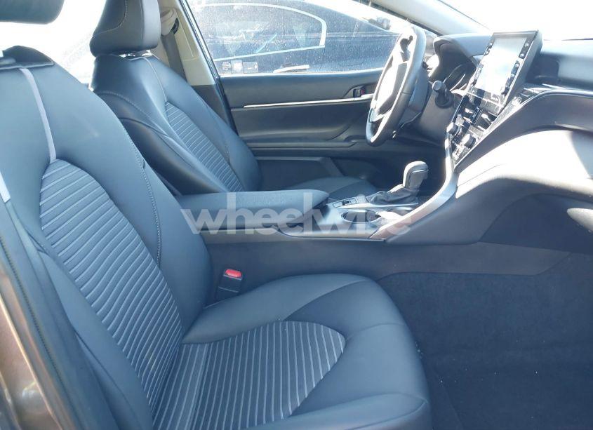 Photo 5 of 2024 Toyota Camry HYBRID SE (VIN 4T1S31AK3RU076254)