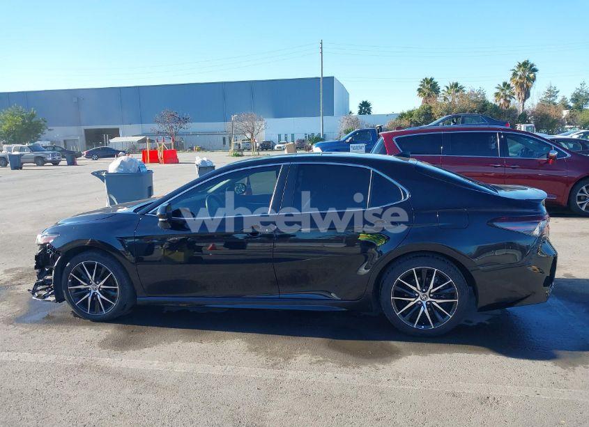 Photo 15 of 2024 Toyota Camry HYBRID SE (VIN 4T1S31AK3RU626441)