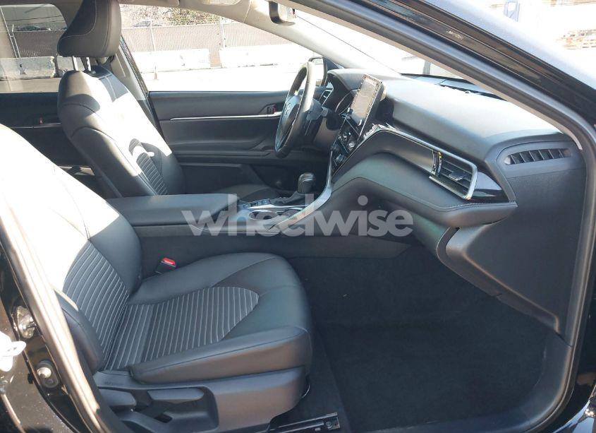 Photo 5 of 2024 Toyota Camry HYBRID SE (VIN 4T1S31AK3RU626441)