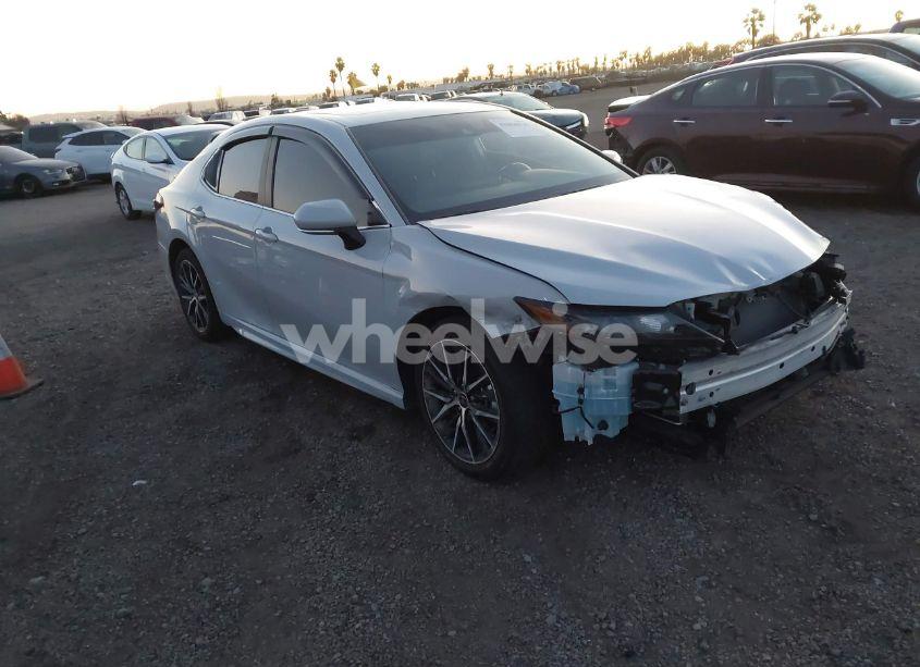 2024 Toyota Camry HYBRID SE (VIN 4T1S31AK8RU072054) main photo