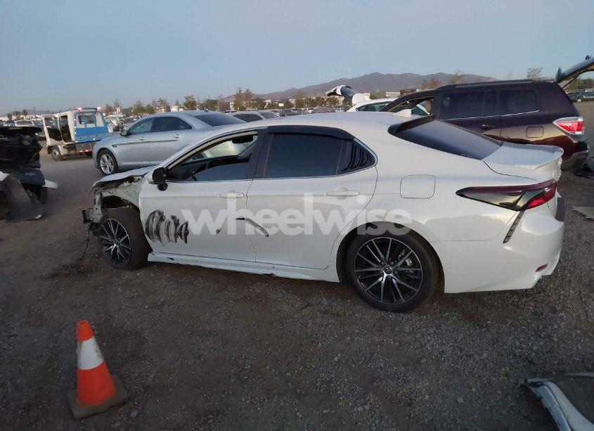 Photo 15 of 2024 Toyota Camry HYBRID SE (VIN 4T1S31AK8RU072054)