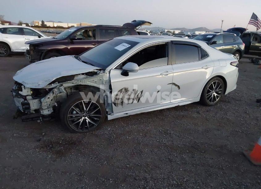 Photo 2 of 2024 Toyota Camry HYBRID SE (VIN 4T1S31AK8RU072054)