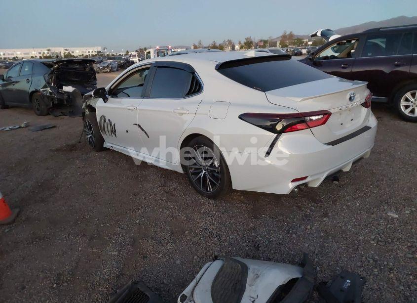 Photo 3 of 2024 Toyota Camry HYBRID SE (VIN 4T1S31AK8RU072054)