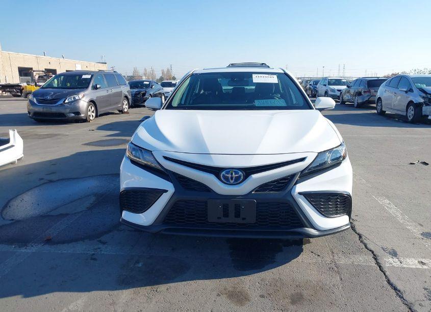 Photo 13 of 2024 Toyota Camry HYBRID SE (VIN 4T1S31AK8RU077058)