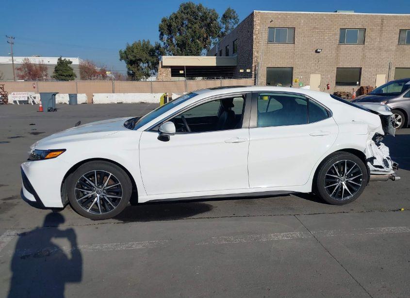 Photo 15 of 2024 Toyota Camry HYBRID SE (VIN 4T1S31AK8RU077058)