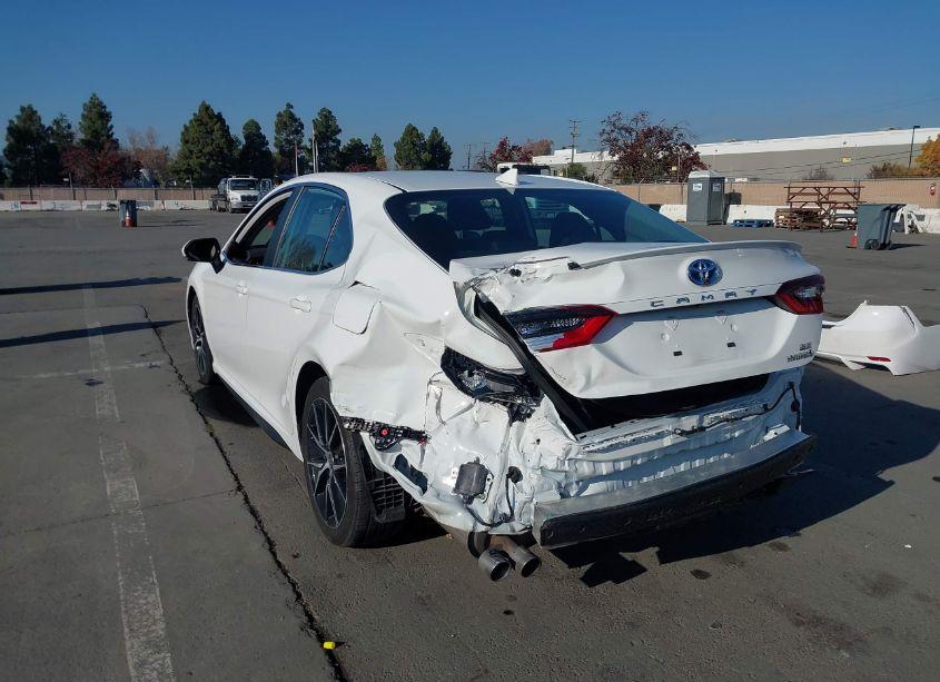 Photo 3 of 2024 Toyota Camry HYBRID SE (VIN 4T1S31AK8RU077058)