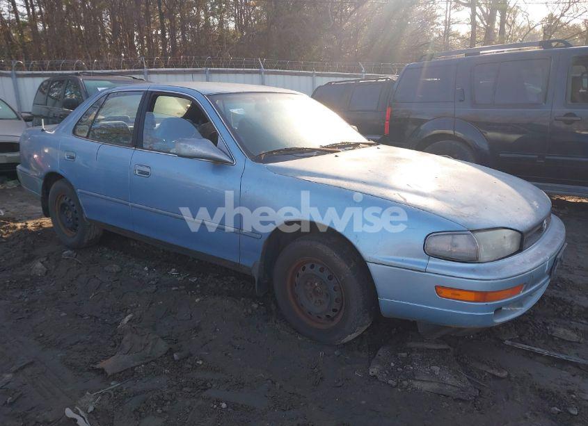 1993 Toyota Camry LE (VIN 4T1SK12E4PU193107) main photo