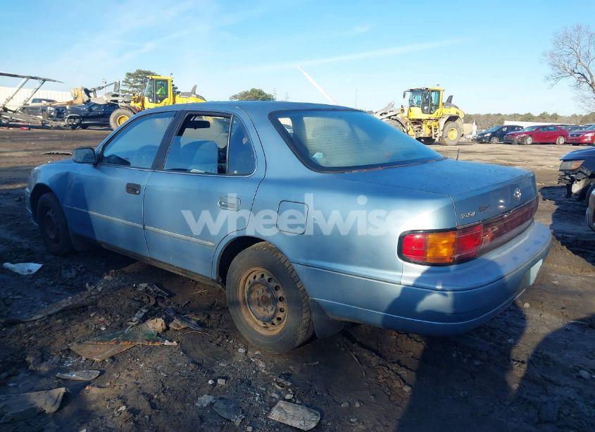 Photo 3 of 1993 Toyota Camry LE (VIN 4T1SK12E4PU193107)