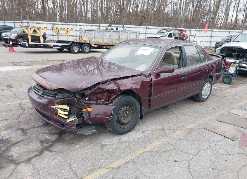 Photo 2 of 1993 Toyota Camry LE (VIN 4T1SK12E4PU283700)