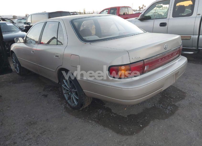 Photo 3 of 1993 Toyota Camry LE (VIN 4T1SK12E5PU288470)