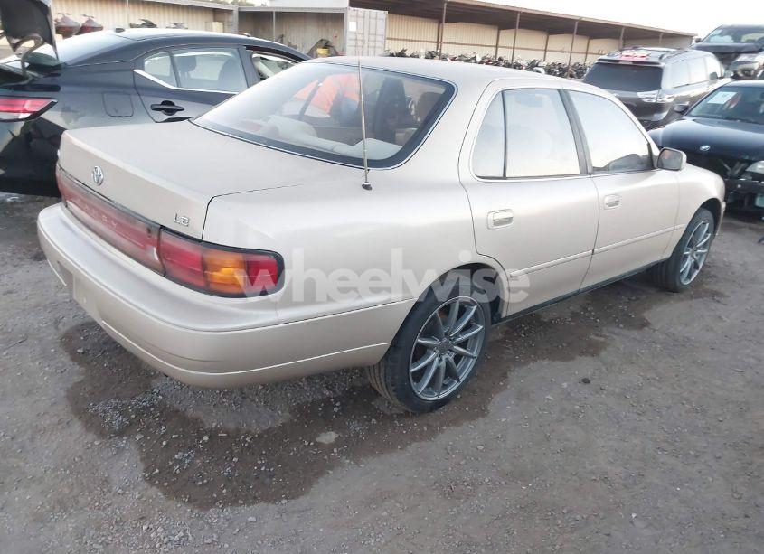 Photo 4 of 1993 Toyota Camry LE (VIN 4T1SK12E5PU288470)