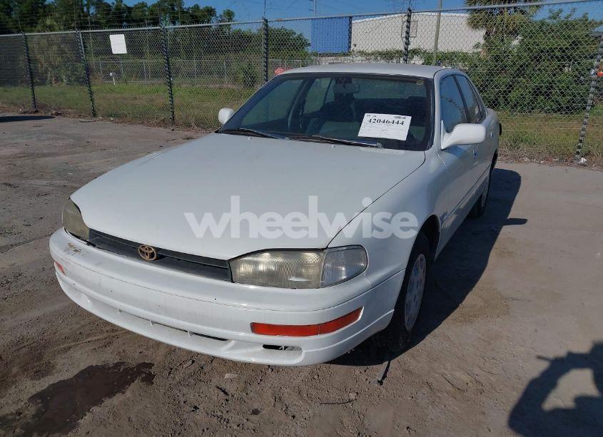 Photo 2 of 1993 Toyota Camry LE (VIN 4T1SK12E6PU316163)