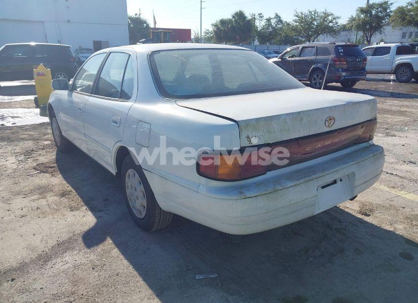 Photo 3 of 1993 Toyota Camry LE (VIN 4T1SK12E6PU316163)