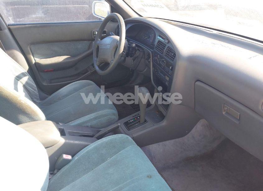 Photo 5 of 1993 Toyota Camry LE (VIN 4T1SK12E6PU316163)