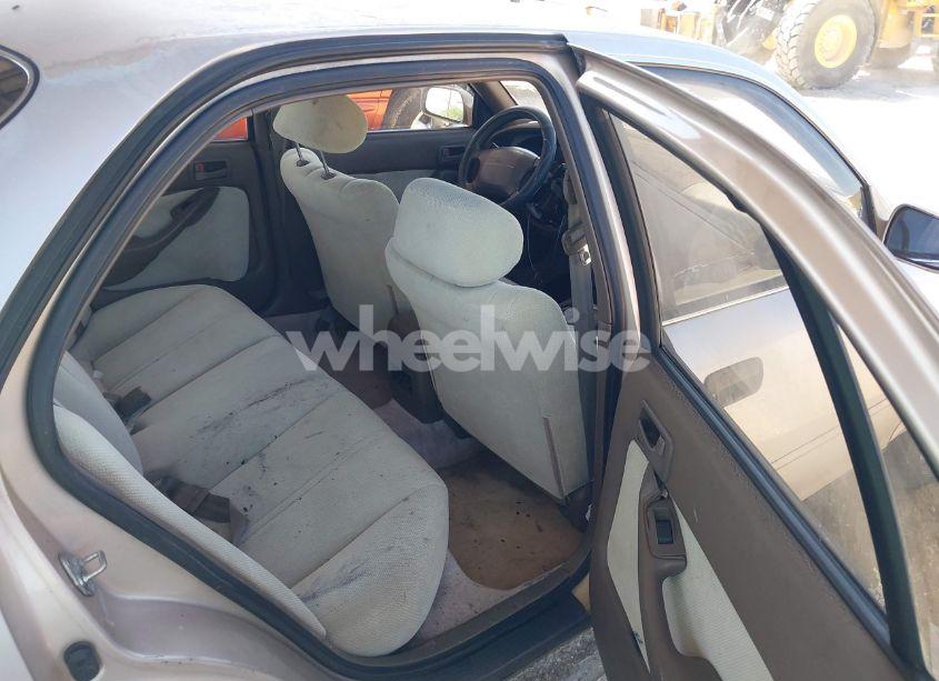 Photo 8 of 1994 Toyota Camry LE (VIN 4T1SK12E8RU857962)