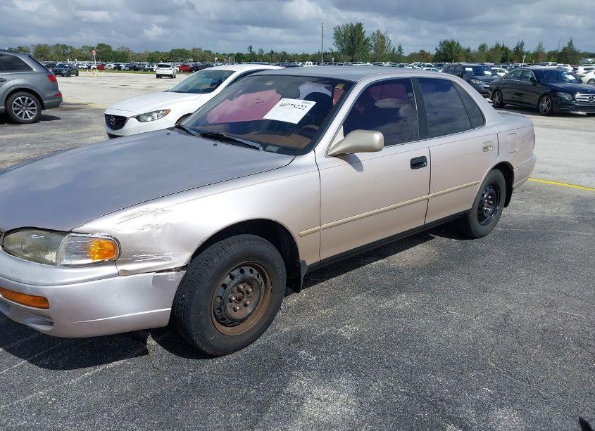 Photo 2 of 1995 Toyota Camry LE (VIN 4T1SK12E8SU521492)