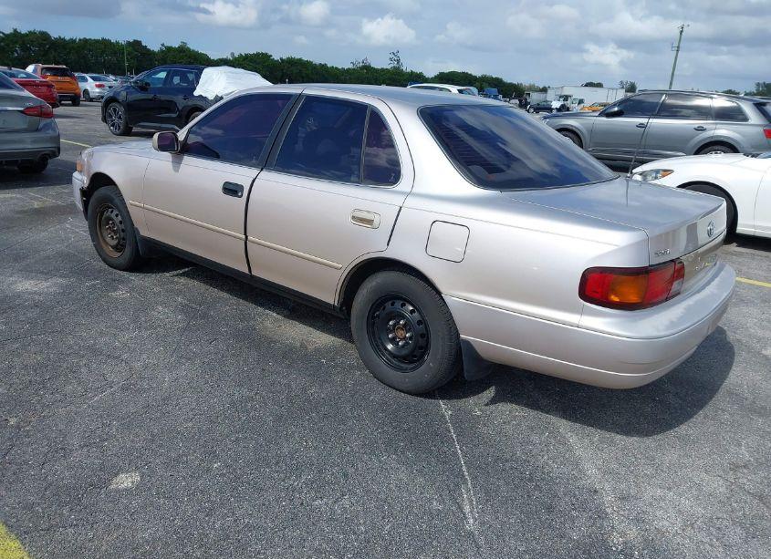 Photo 3 of 1995 Toyota Camry LE (VIN 4T1SK12E8SU521492)
