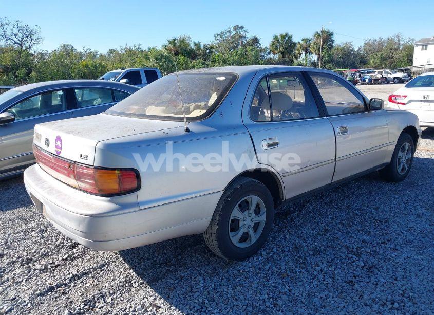 Photo 4 of 1994 Toyota Camry LE (VIN 4T1SK12E9RU351895)