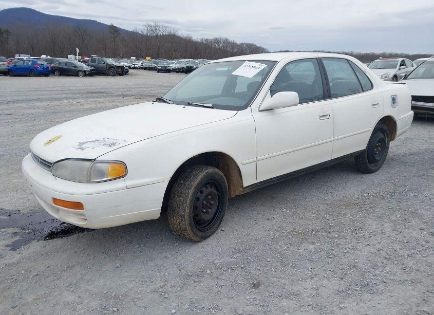Photo 2 of 1995 Toyota Camry LE (VIN 4T1SK12E9SU876171)