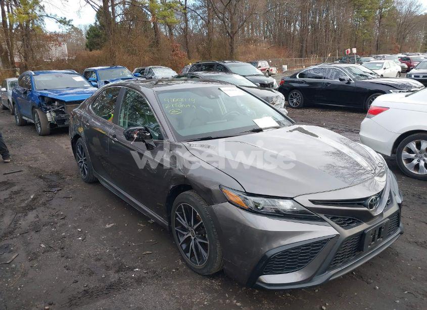 Photo 13 of 2021 Toyota Camry SE (VIN 4T1T11AK0MU572048)