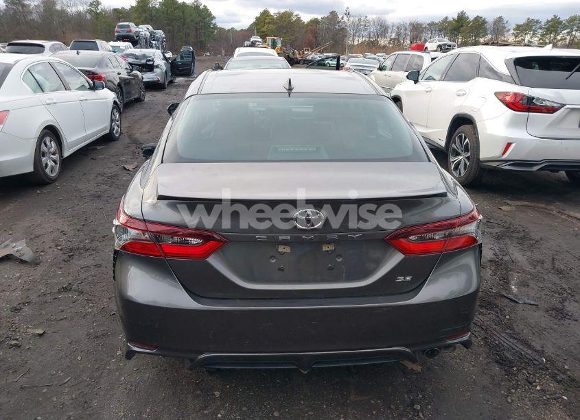Photo 16 of 2021 Toyota Camry SE (VIN 4T1T11AK0MU572048)