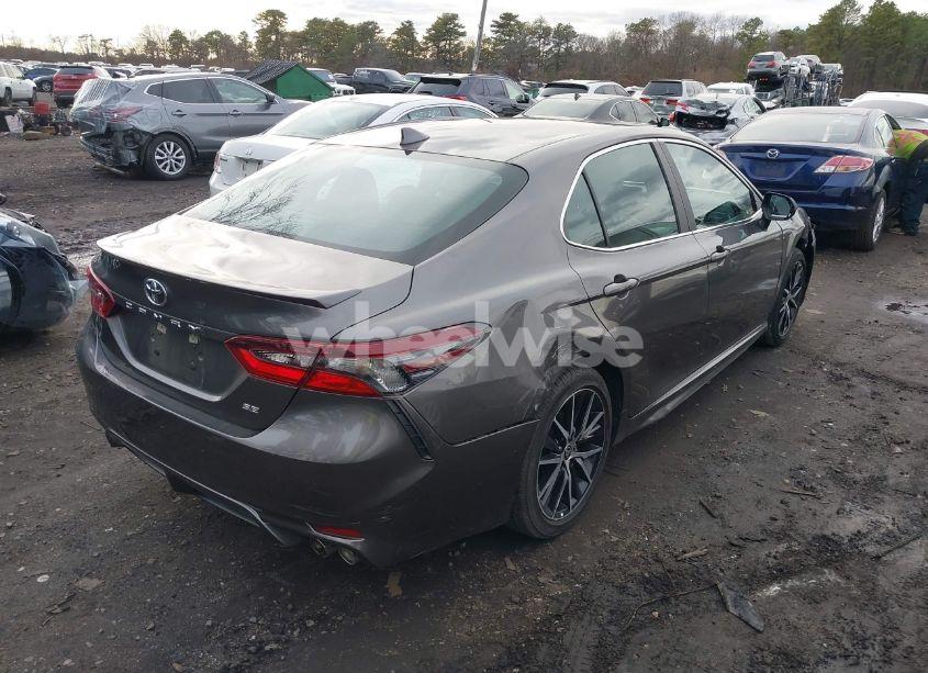 Photo 6 of 2021 Toyota Camry SE (VIN 4T1T11AK0MU572048)