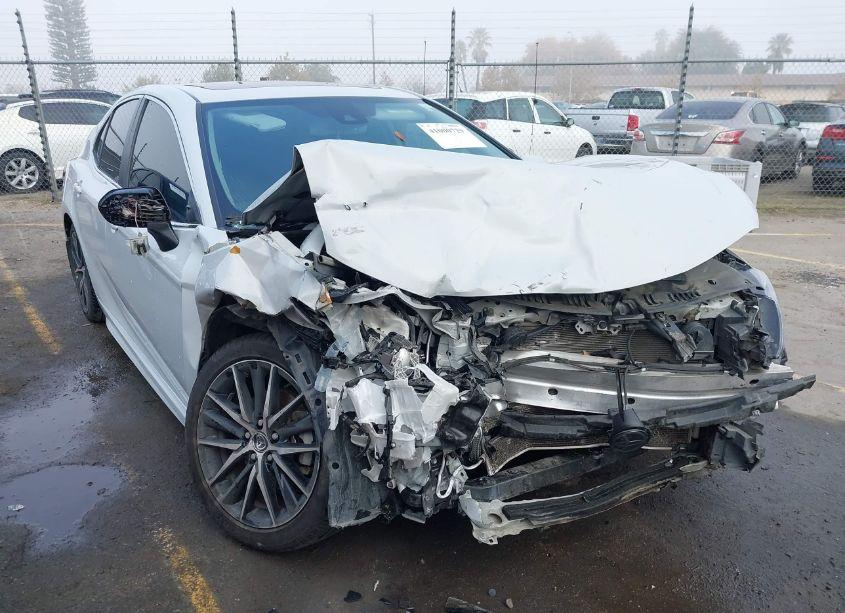 2023 Toyota Camry SE (VIN 4T1T11AK0PU107726) main photo