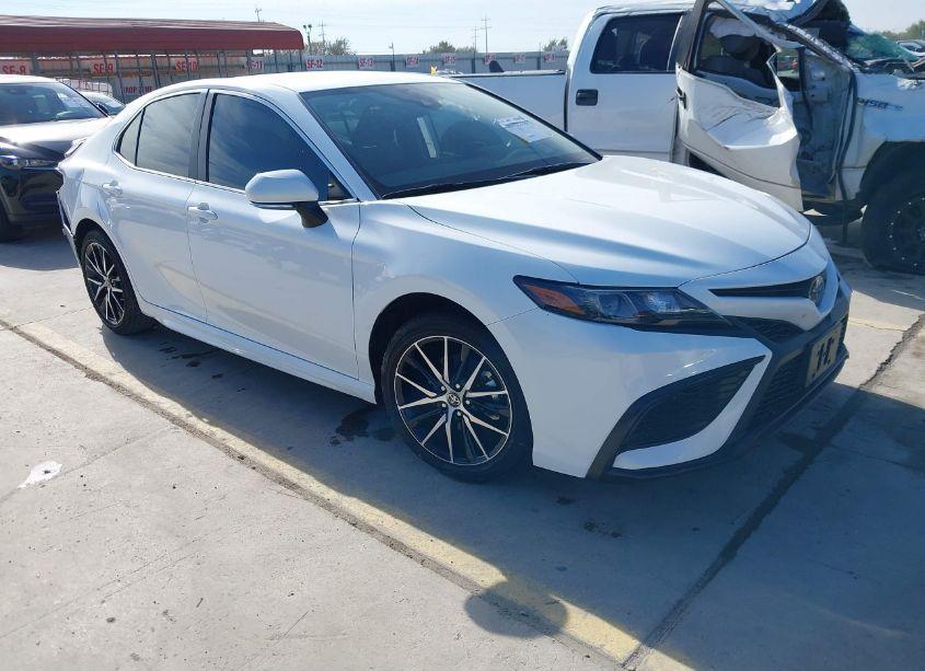 2023 Toyota Camry SE (VIN 4T1T11AK0PU171295) main photo