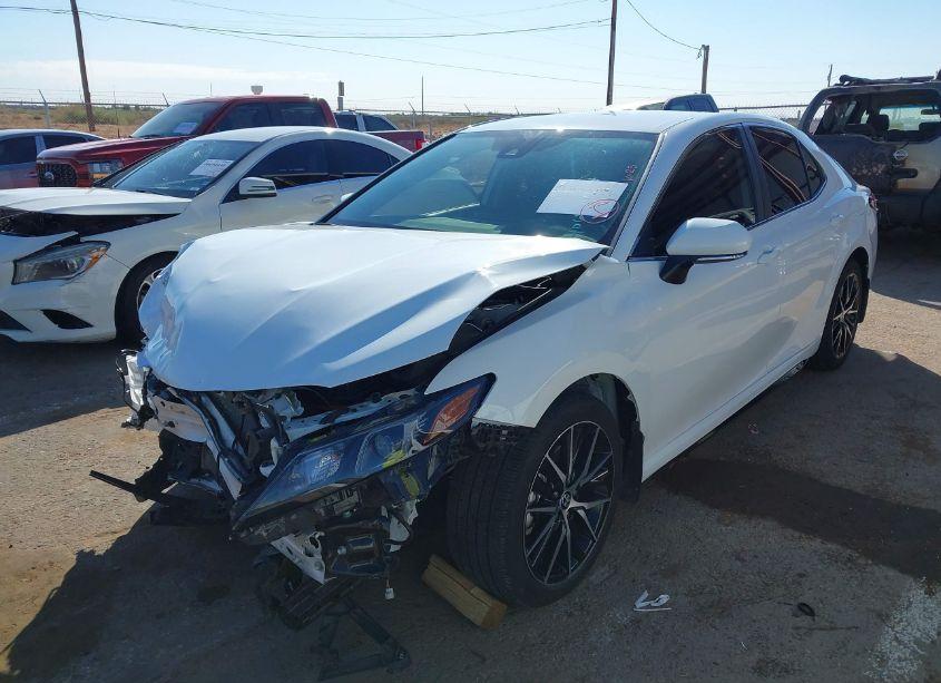 Photo 2 of 2023 Toyota Camry SE (VIN 4T1T11AK0PU173810)