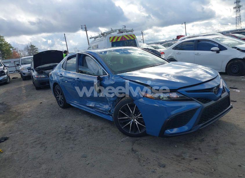 2023 Toyota Camry SE (VIN 4T1T11AK0PU185908) main photo
