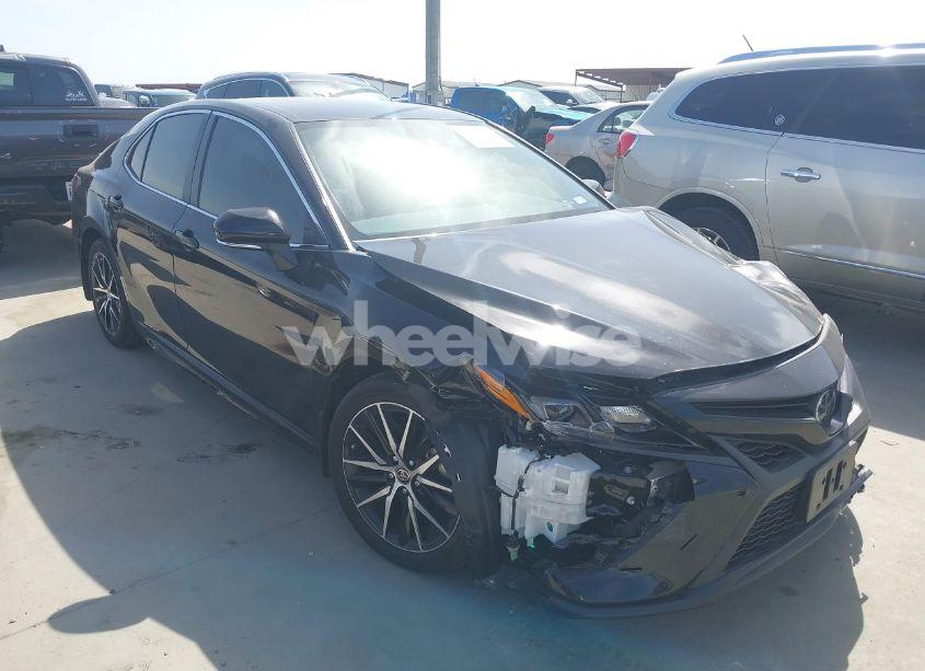 2023 Toyota Camry SE (VIN 4T1T11AK0PU828662) main photo