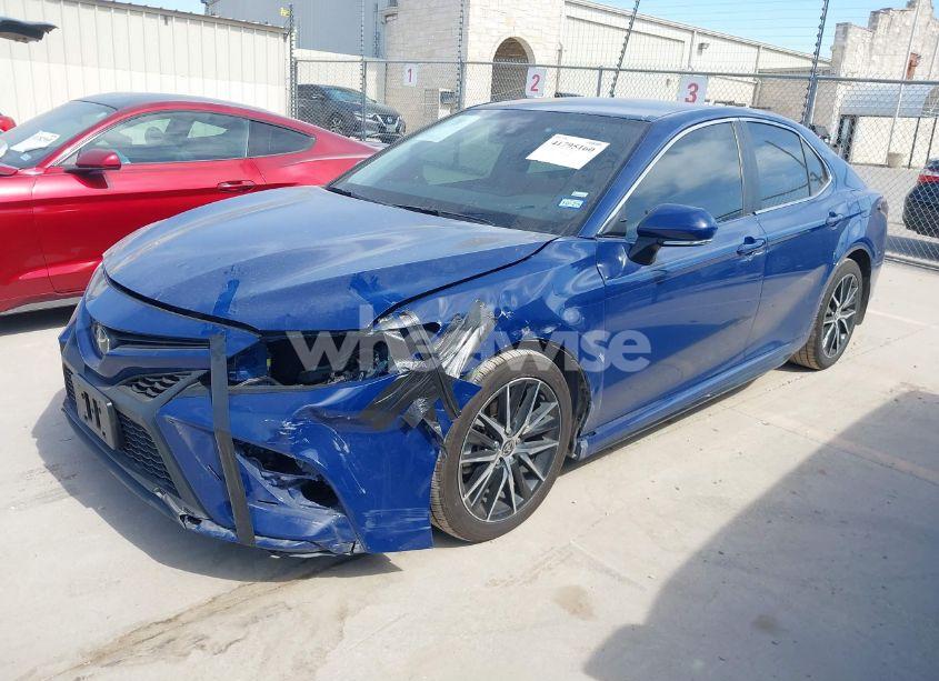 Photo 2 of 2024 Toyota Camry SE (VIN 4T1T11AK0RU208574)