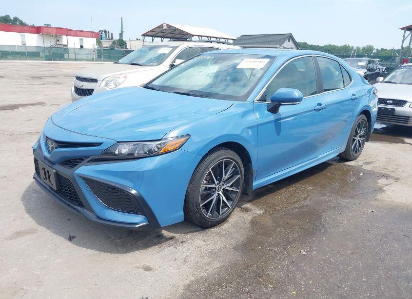 Photo 2 of 2024 Toyota Camry SE (VIN 4T1T11AK0RU209904)