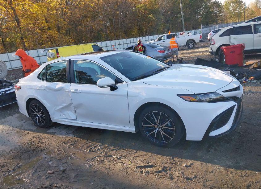 Photo 13 of 2024 Toyota Camry SE (VIN 4T1T11AK0RU842354)