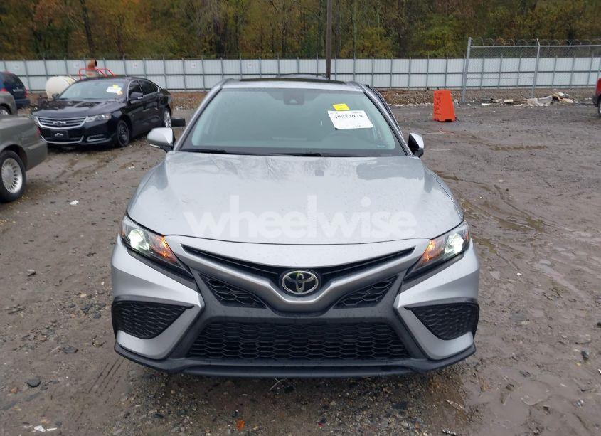 Photo 12 of 2021 Toyota Camry SE (VIN 4T1T11AK1MU540855)