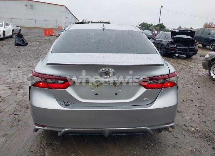 Photo 16 of 2021 Toyota Camry SE (VIN 4T1T11AK1MU540855)