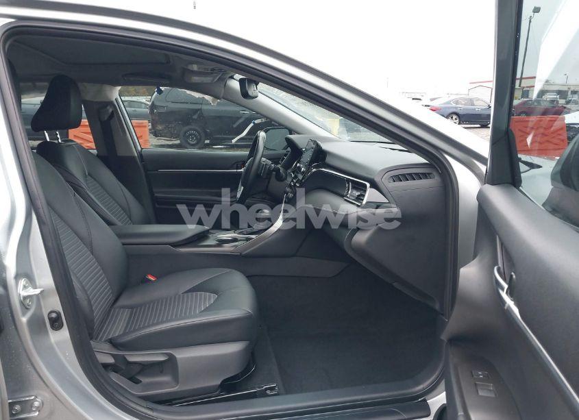 Photo 5 of 2021 Toyota Camry SE (VIN 4T1T11AK1MU540855)