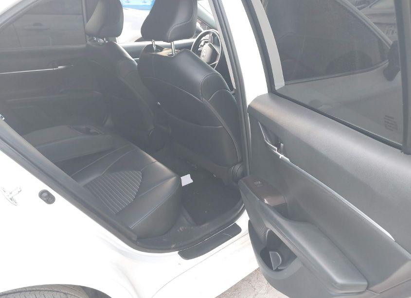 Photo 8 of 2021 Toyota Camry SE (VIN 4T1T11AK1MU561673)