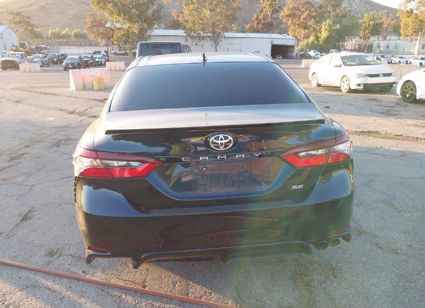 Photo 16 of 2021 Toyota Camry SE (VIN 4T1T11AK1MU561690)