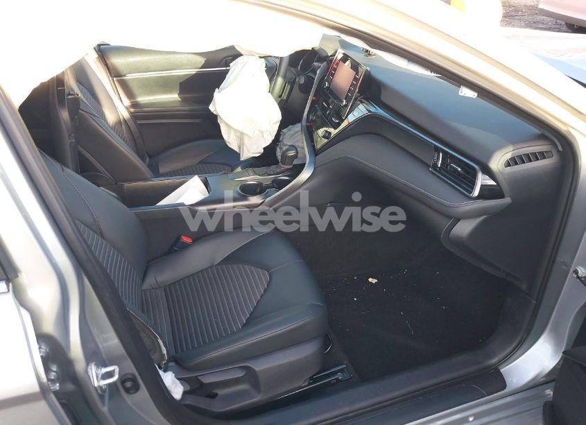 Photo 5 of 2022 Toyota Camry SE (VIN 4T1T11AK1NU643629)