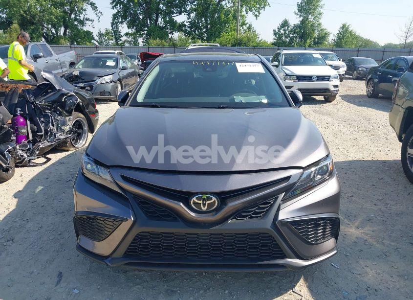Photo 13 of 2022 Toyota Camry SE (VIN 4T1T11AK1NU644506)